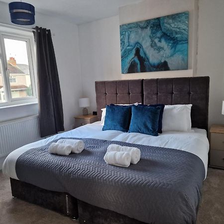 Modern 4-Bed House With Garden & Parking Villa Coventry Eksteriør billede