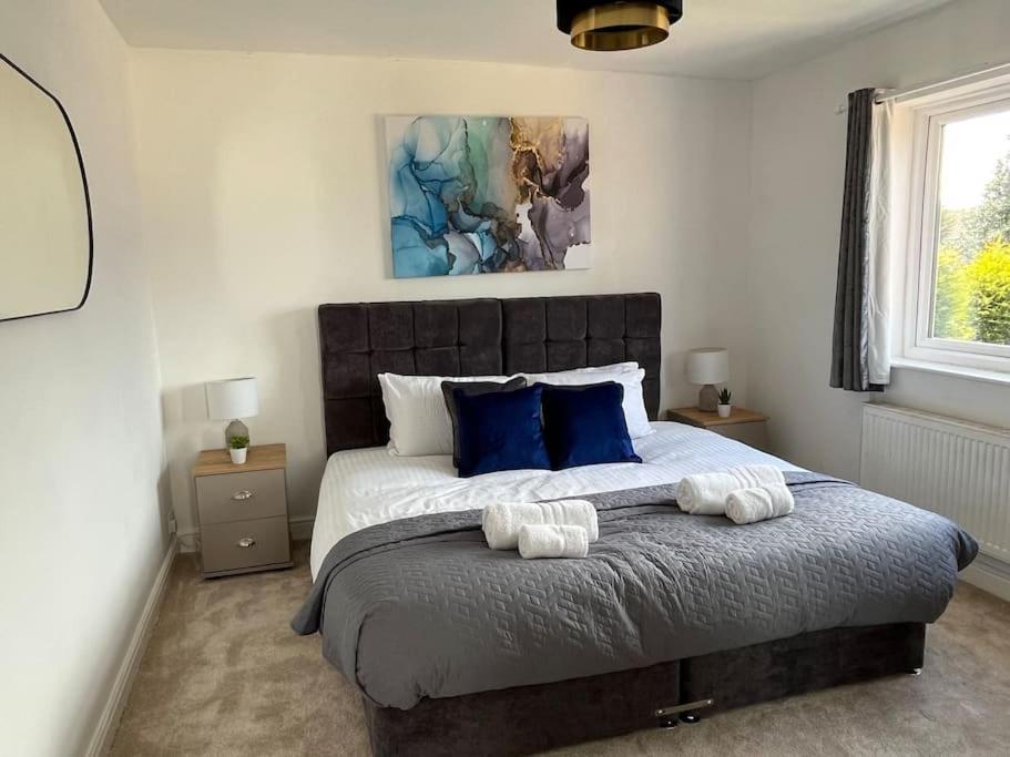 Modern 4-Bed House With Garden & Parking Villa Coventry Eksteriør billede